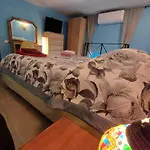 Goldencube Guest House